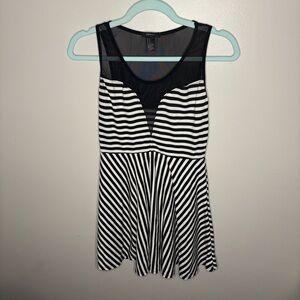 Forever 21 Black and White Striped Dress size M